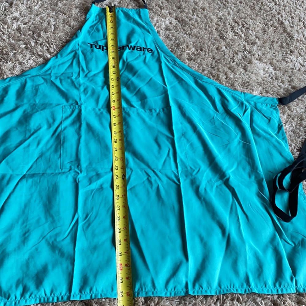 Tupperware Apron - Picture 3 of 4